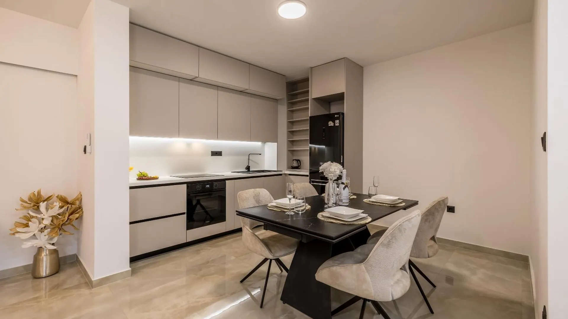 Luxury Apartment Mani سبليت