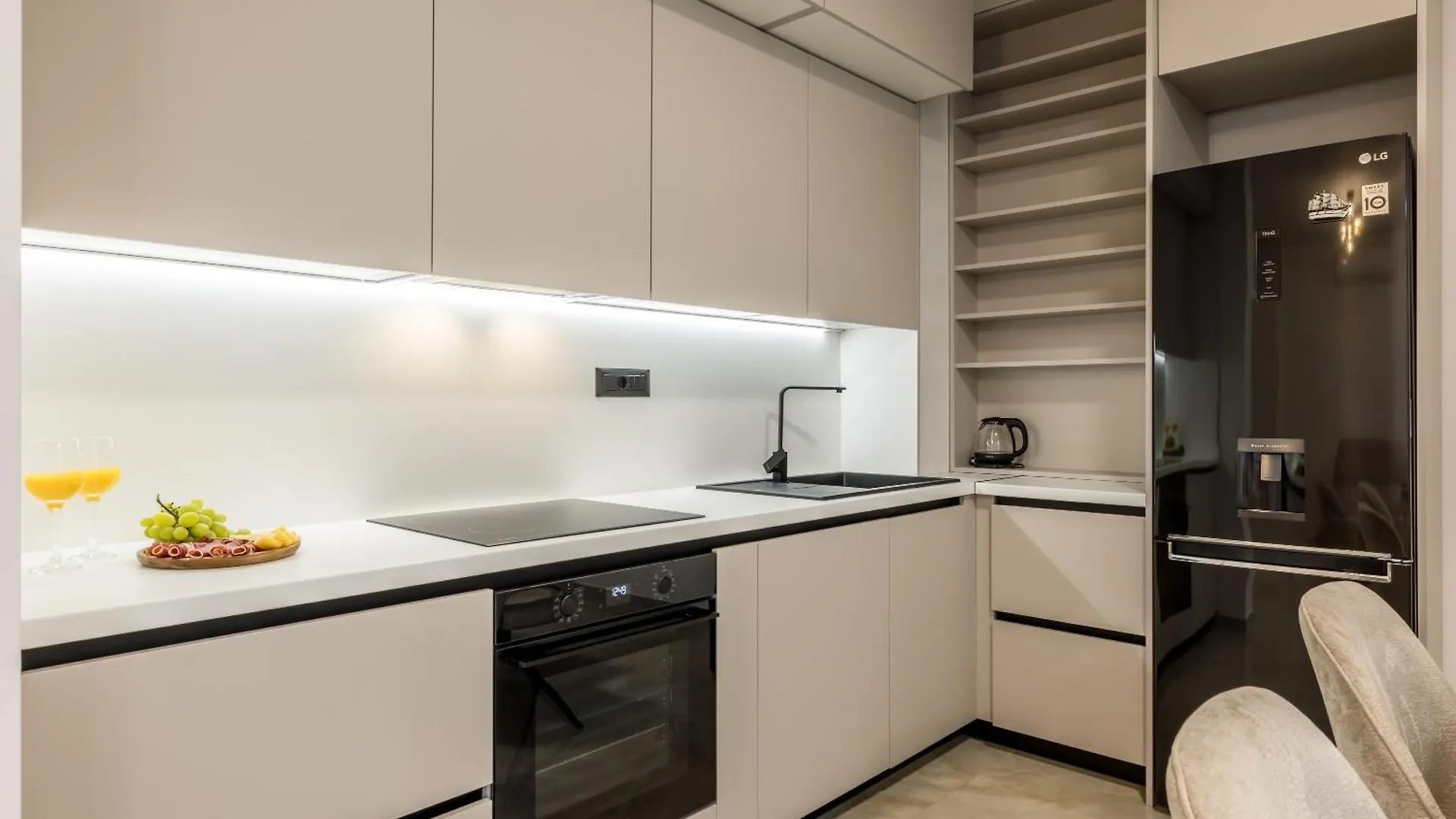 Luxury Apartment Mani سبليت 0*,